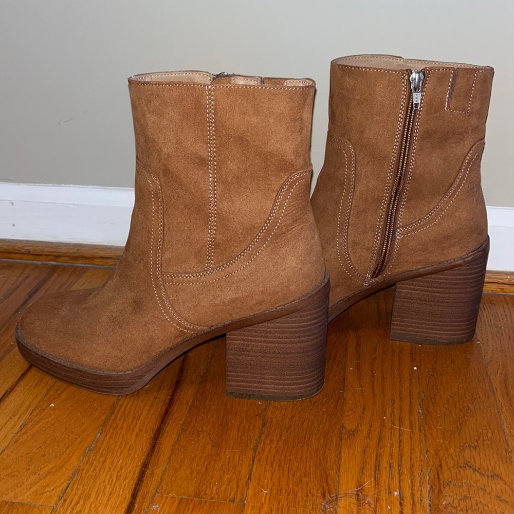 Universal Thread Brown Suede Heeled Boots